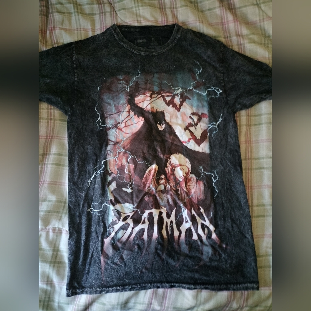 Batman Graphic Tee Sz adult SM (BOGO)